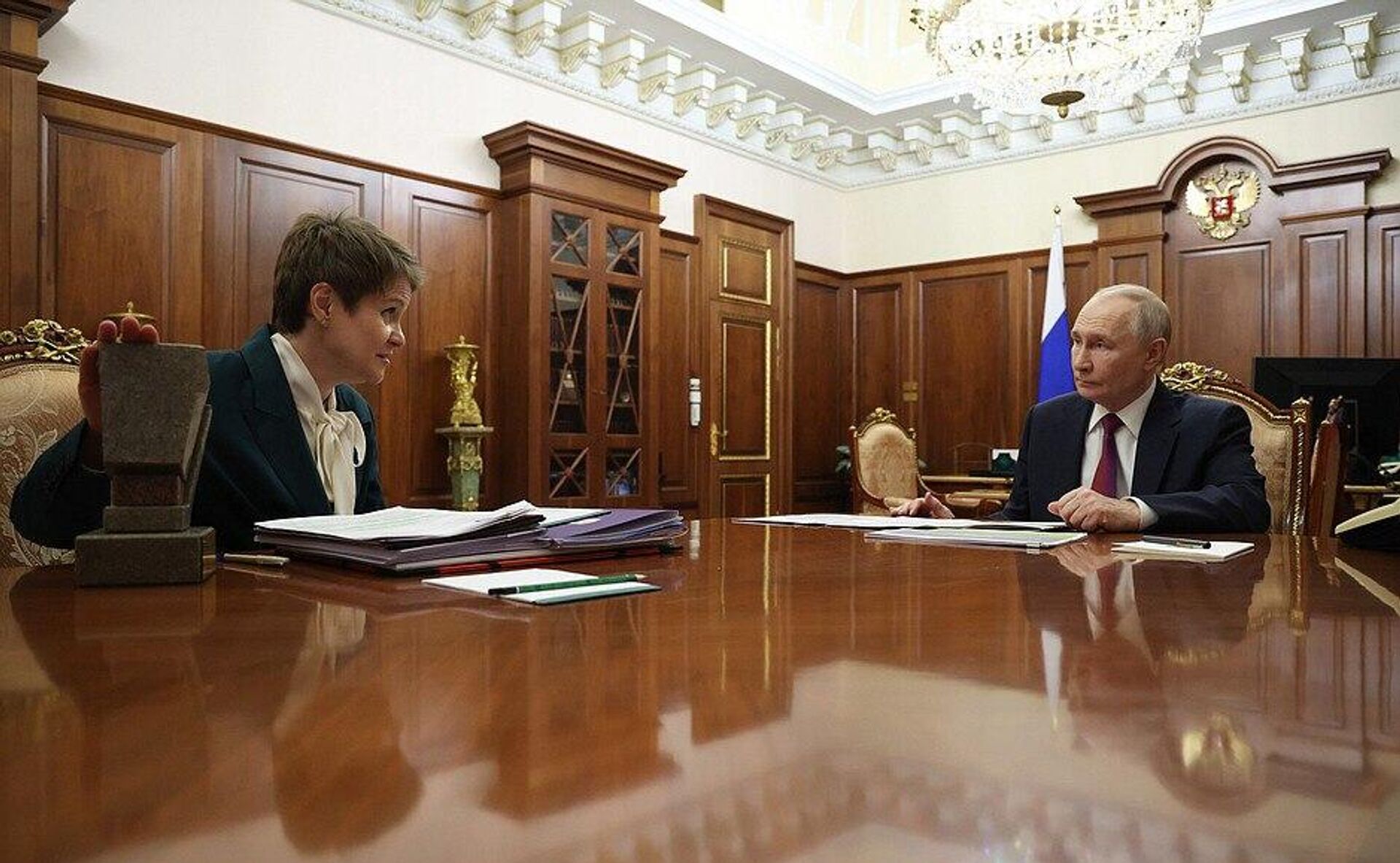 Президент России Владимир Путин принял руководителя фонда Талант и успех Елену Шмелеву - Sputnik Казахстан, 1920, 29.01.2026