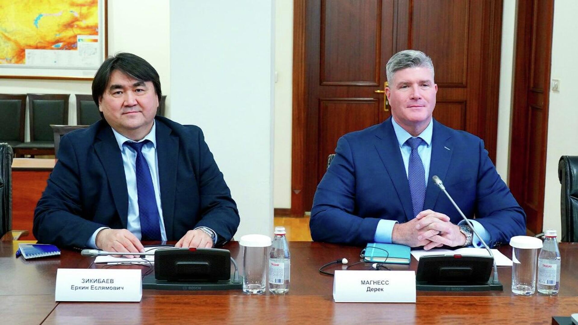 Первый вице-премьер Казахстана Роман Скляр встретился с управляющим директором Евразийского подразделения корпорации Шеврон Дереком Магнессом Первый вице-премьер Казахстана Роман Скляр встретился с управляющим директором Евразийского подразделения корпорации Шеврон Дереком Магнессом - Sputnik Казахстан, 1920, 29.01.2026