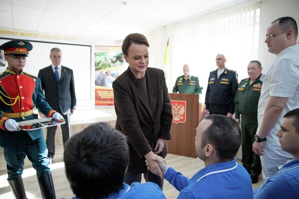 Статс-секретарь – замминистра обороны РФ Анна Цивилева проверила организацию предоставления мер соцподдержки военнослужащим ЮВО - Sputnik Казахстан