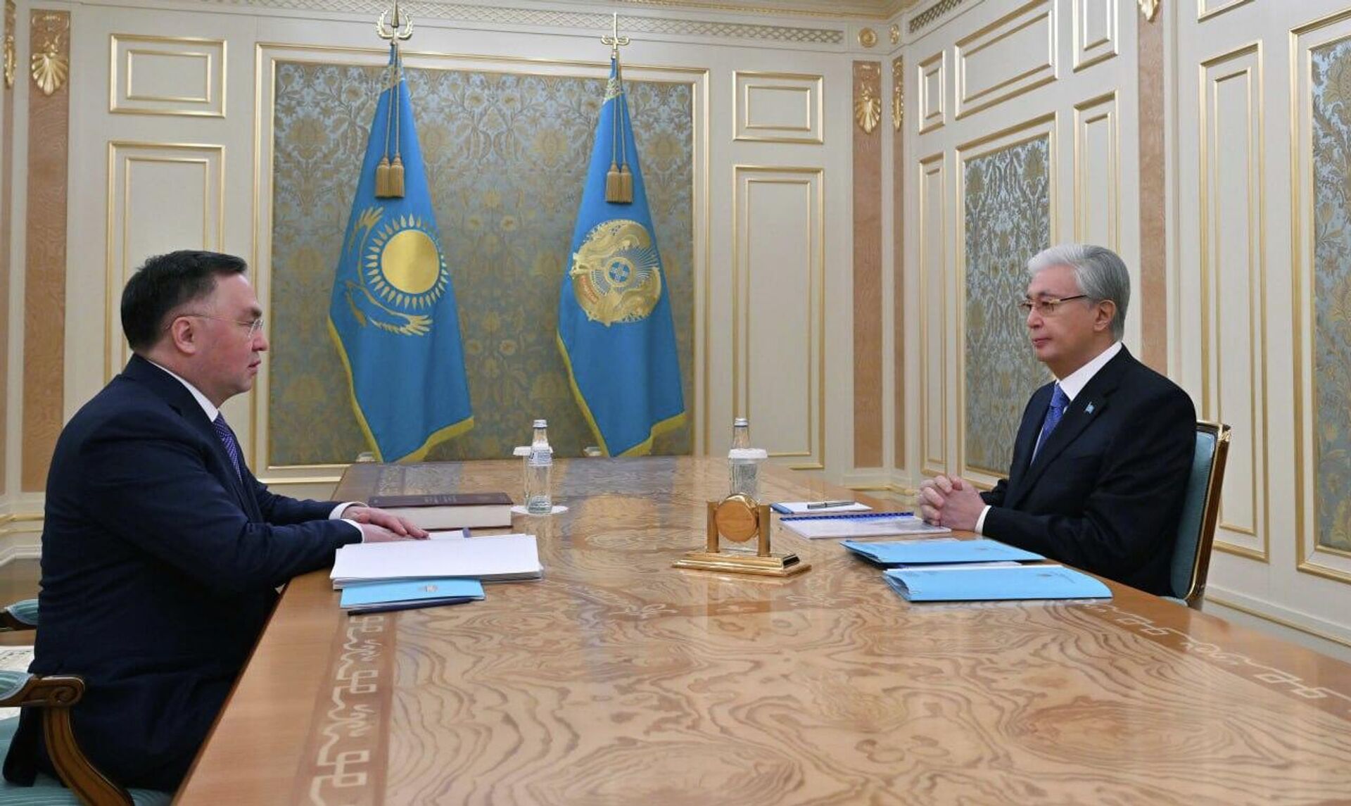 Глава государства Касым-Жомарт Токаев принял председателя Верховного суда Асламбека Мергалиева - Sputnik Қазақстан, 1920, 29.01.2026