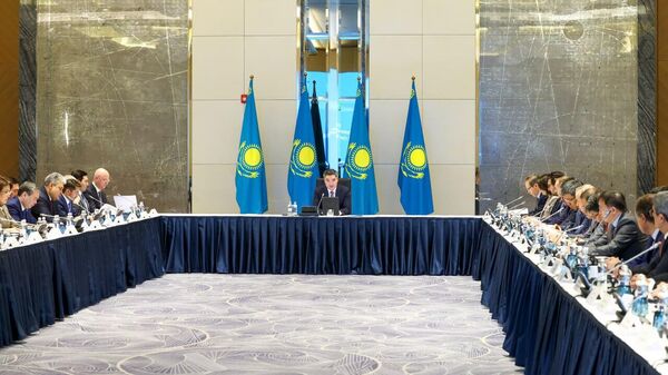 Промежуточное заседание Совета иностранных инвесторов под председательством Олжаса Бектенова прошло в Астане - Sputnik Казахстан