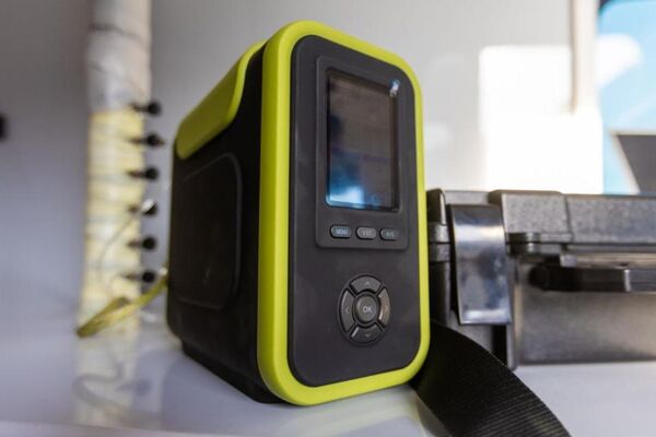 Мобильная экологическая лаборатория, по контролю качества воздуха Усть-Каменогорска - Sputnik Казахстан