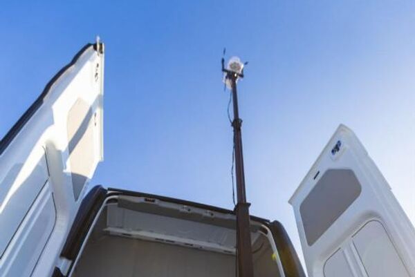 Мобильная экологическая лаборатория, по контролю качества воздуха Усть-Каменогорска - Sputnik Казахстан