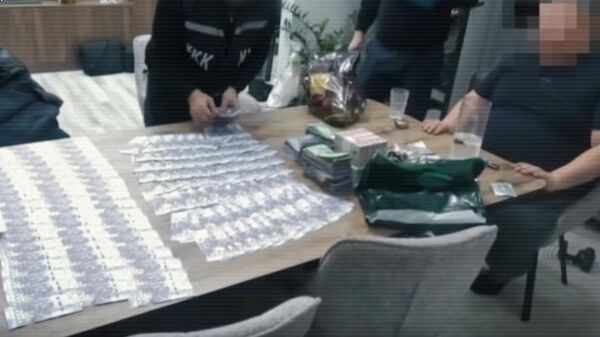 Руководителя управления пассажирского транспорта и автомобильных дорог ВКО задержали по подозрению во взятке - Sputnik Казахстан