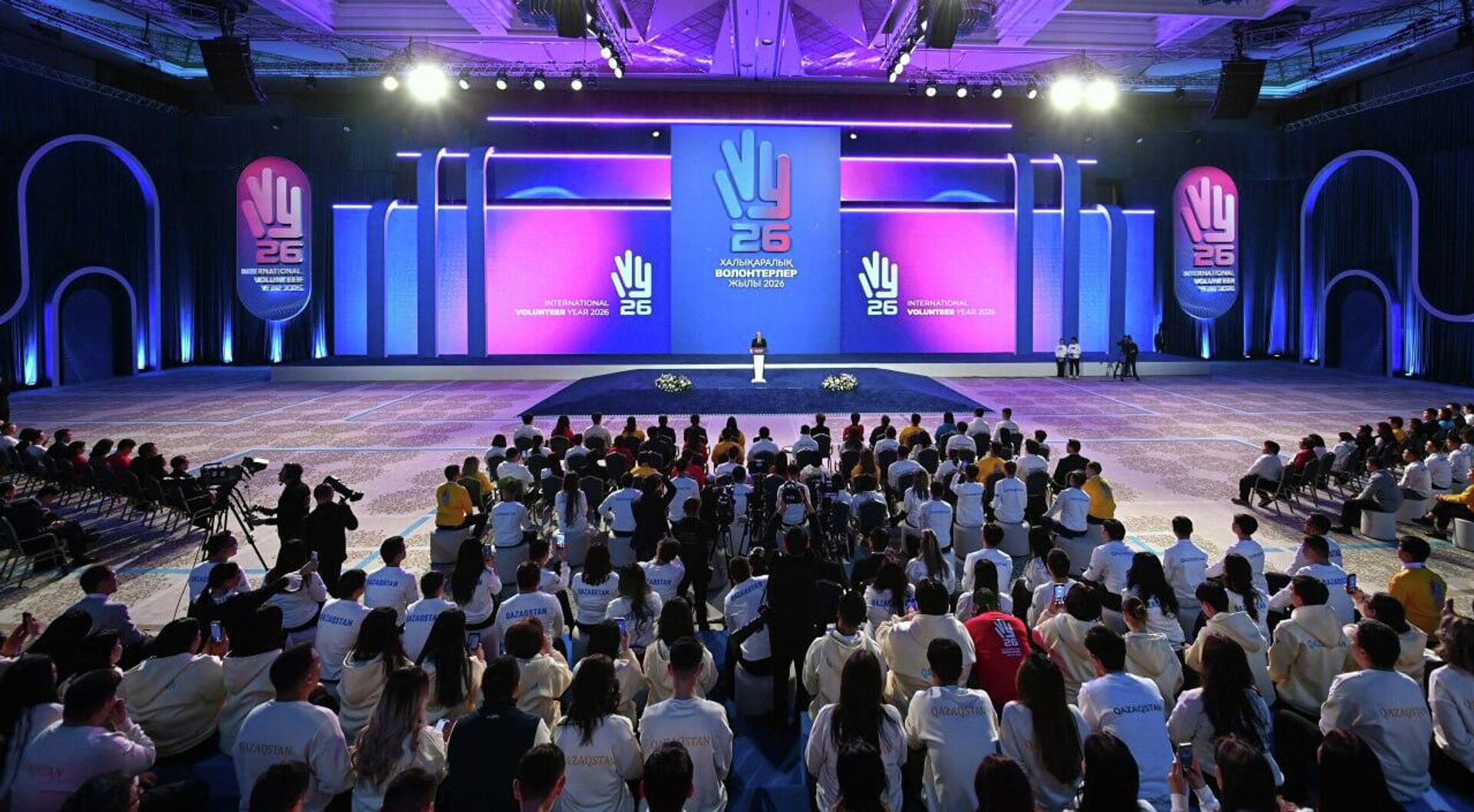 Касым-Жомарт Токаев выступил на Форуме волонтеров в Астане Касым-Жомарт Токаев выступил на Форуме волонтеров в Астане - Sputnik Казахстан, 1920, 30.01.2026