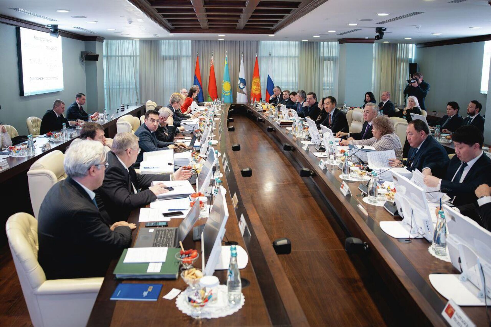 Заседание Совета Евразийской экономической комиссии
Заседание Совета Евразийской экономической комиссии
- Sputnik Казахстан, 1920, 31.01.2026