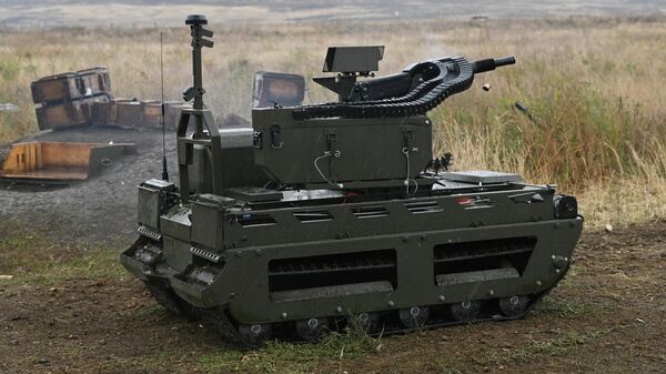 Наземный робототехнический комплекс Курьер  - Sputnik Казахстан