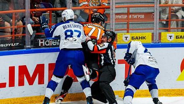 Матч между ХК Барыс и ХК Амур - Sputnik Казахстан