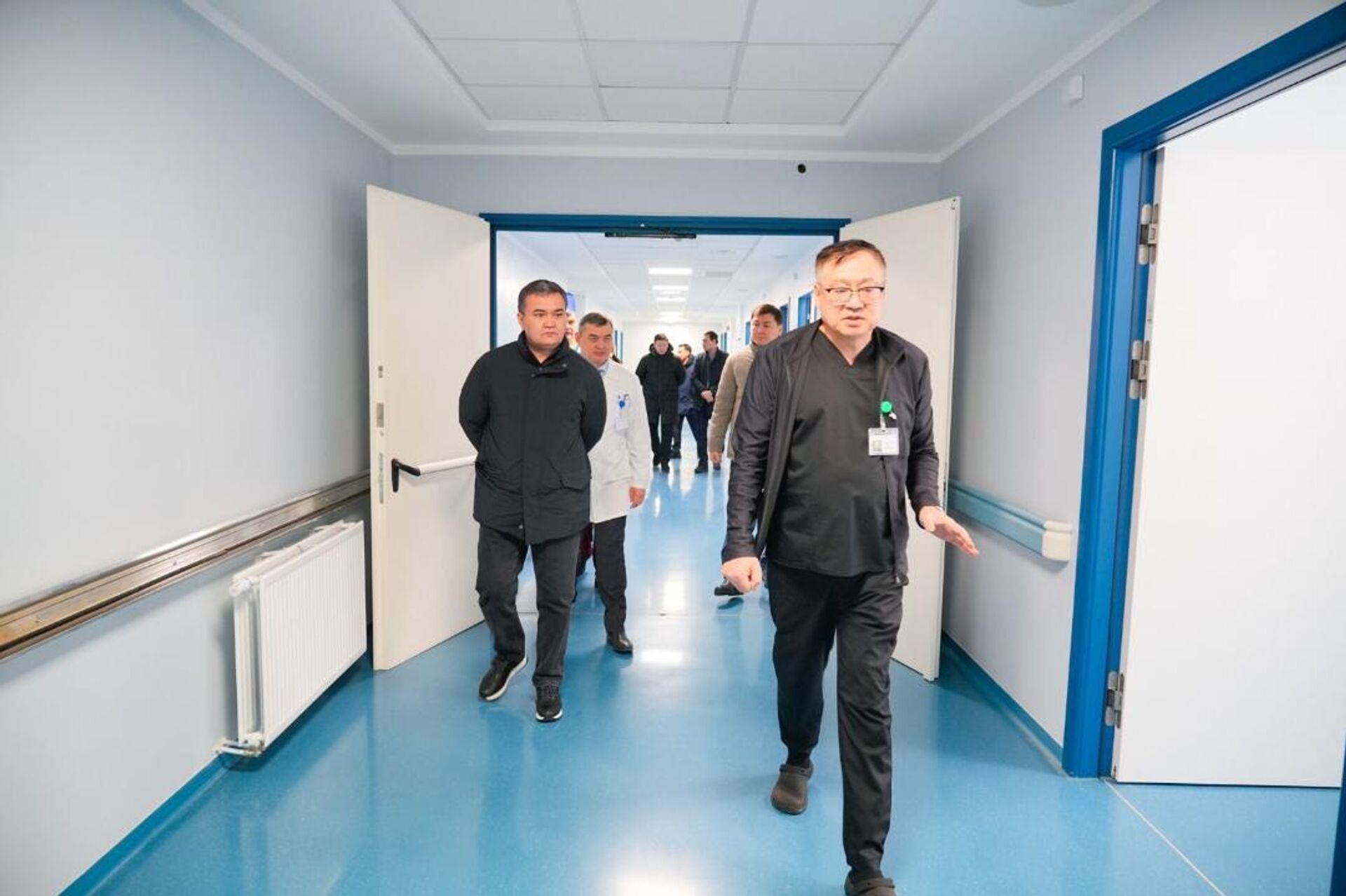 Аким Астаны Женис Касымбек посетил строящиеся медучреждения Астаны - Sputnik Казахстан, 1920, 02.02.2026