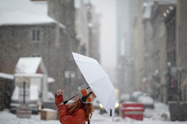 Монреаль, Канада. Зимы в этом регионе снежные и холодные: часто температура показывает ниже -30 °С, а в самые лютые дни опускается до -45 °С. - Sputnik Казахстан
