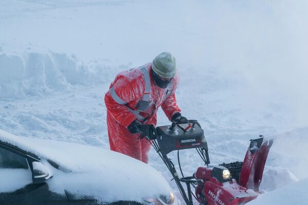 Сент-Джонс, Канада.Город на острове Ньюфаундленд считается самым туманным и ветреным городом Канады. Средняя высота сугробов там обычно бывает 3,5 метра. - Sputnik Казахстан