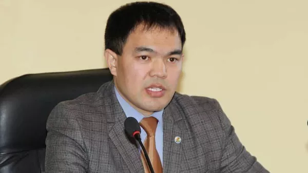 Денсаулық сақтау министрлігі санитарлық-эпидемиологиялық қадағалау комитетінің басқарма басшысы Жасұлан Алпысбаев  - Sputnik Қазақстан