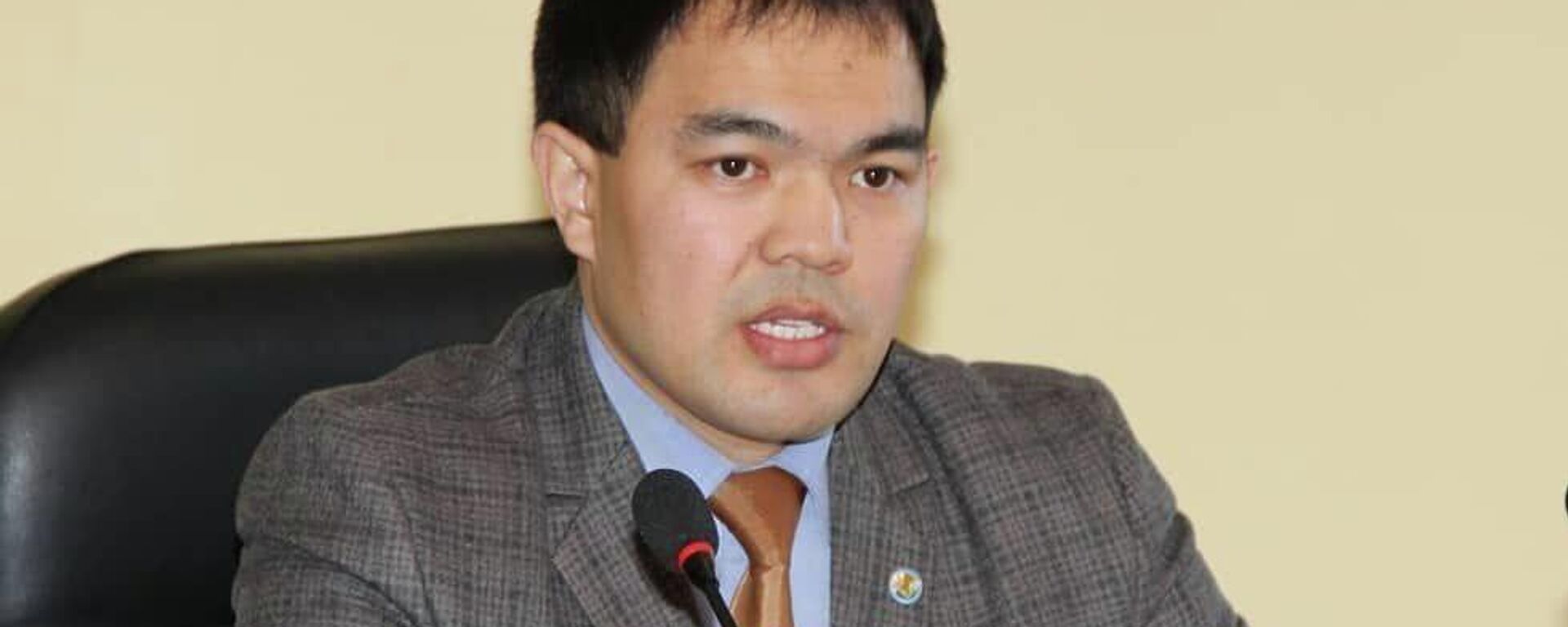 Денсаулық сақтау министрлігі санитарлық-эпидемиологиялық қадағалау комитетінің басқарма басшысы Жасұлан Алпысбаев  - Sputnik Қазақстан, 1920, 03.02.2026