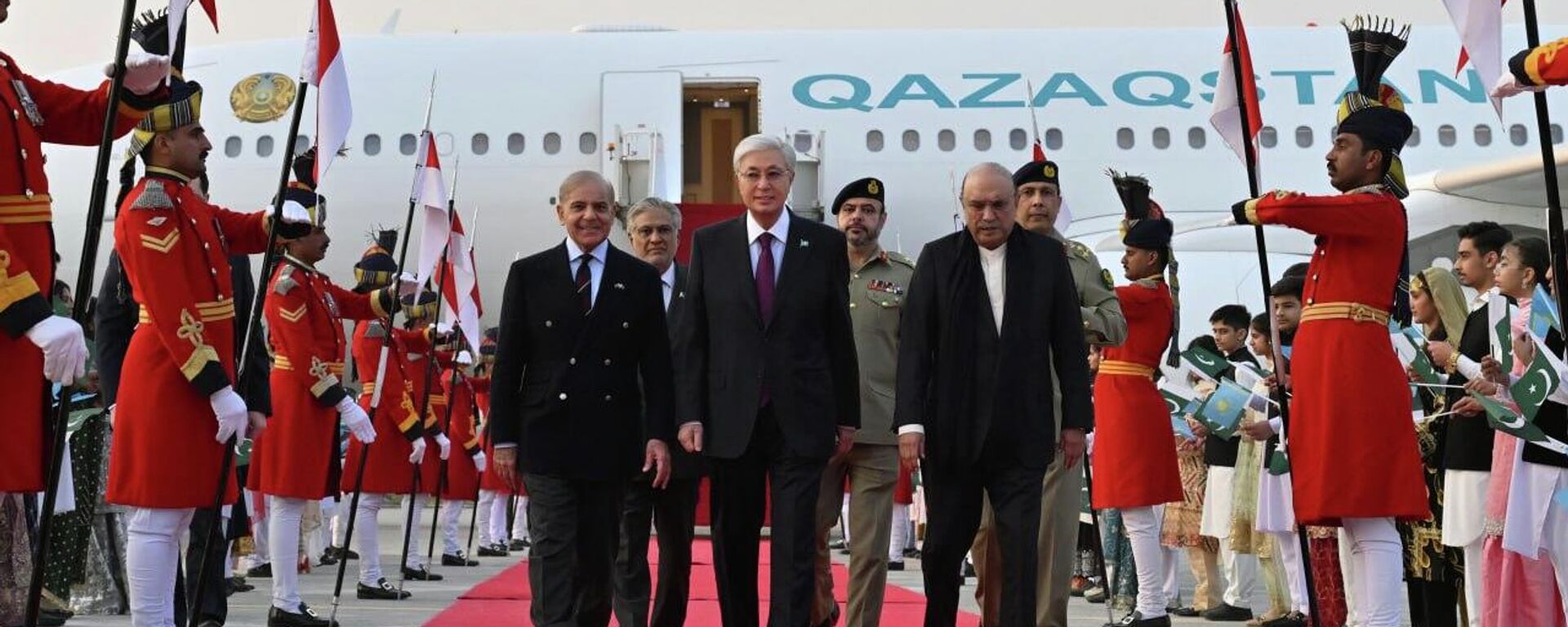 Касым-Жомарт Токаев прибыл с государственным визитом в Пакистан - Sputnik Казахстан, 1920, 03.02.2026