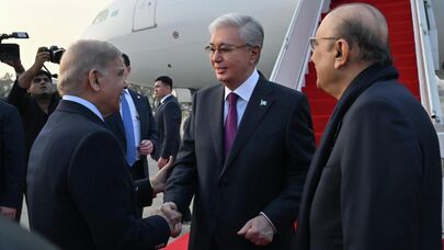 Президент Пакистана Асиф Али Зардари, Касым-Жомарт Токаев и премьер Пакистана Шахбаз Шариф