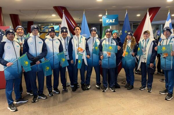 Национальная сборная Казахстана на Олимпийских играх в Италии - Sputnik Казахстан