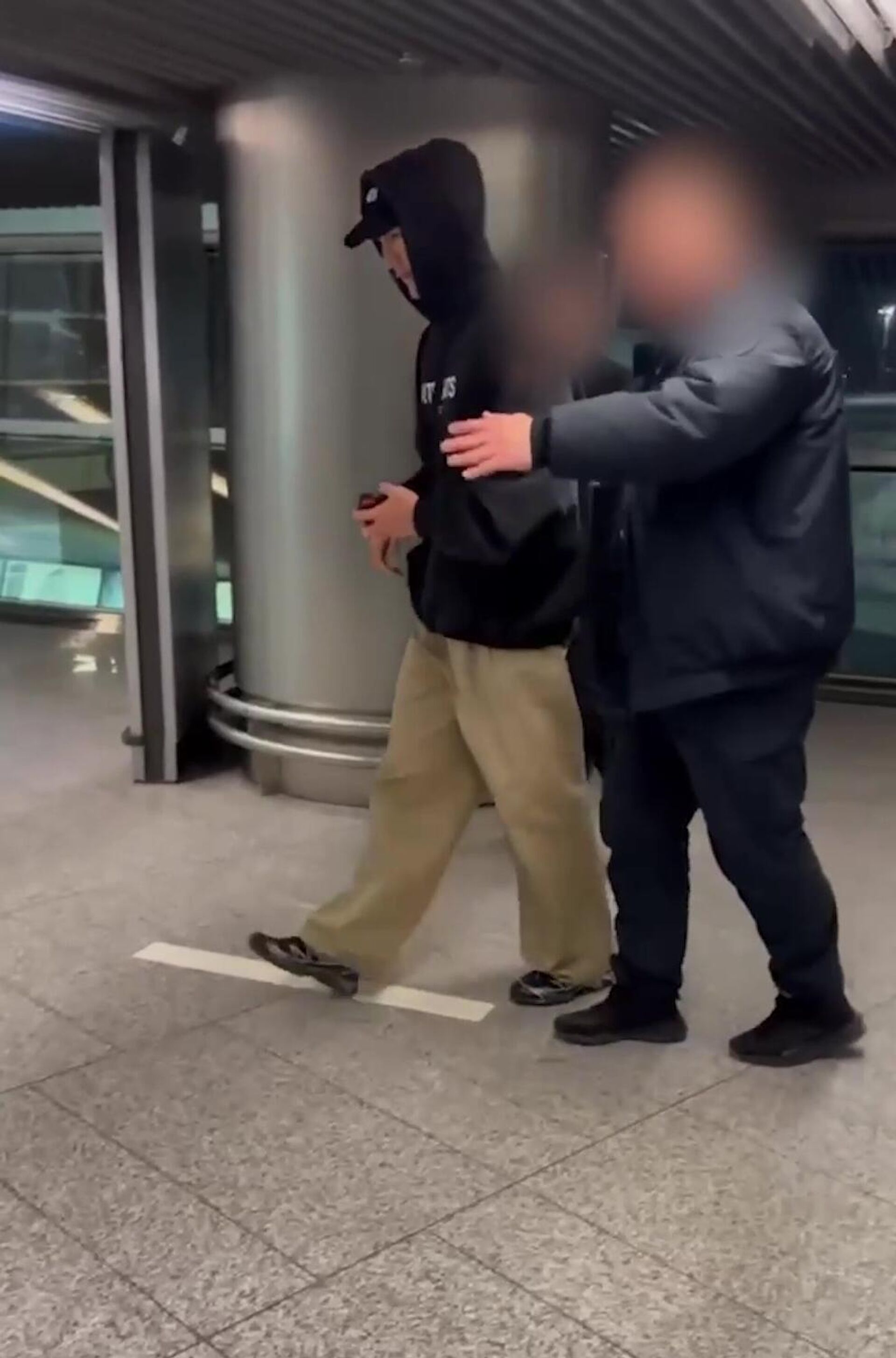 Комику Нурлану Сабурову запретили въезд в Россию - Sputnik Казахстан, 1920, 09.02.2026