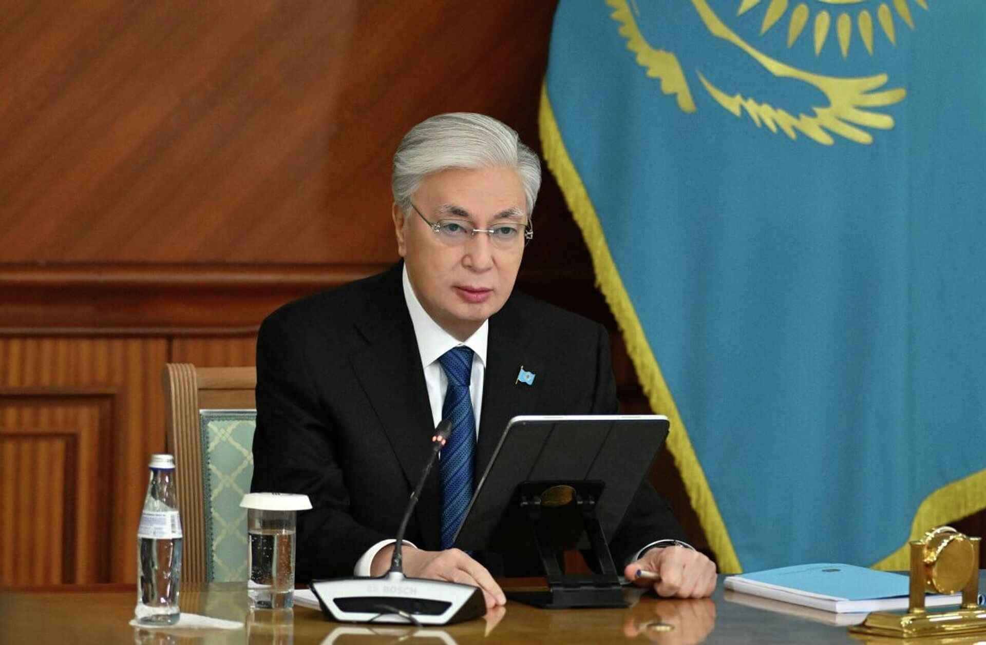 Касым-Жомарт Токаев провел расширенное заседание правительства - Sputnik Казахстан, 1920, 10.02.2026