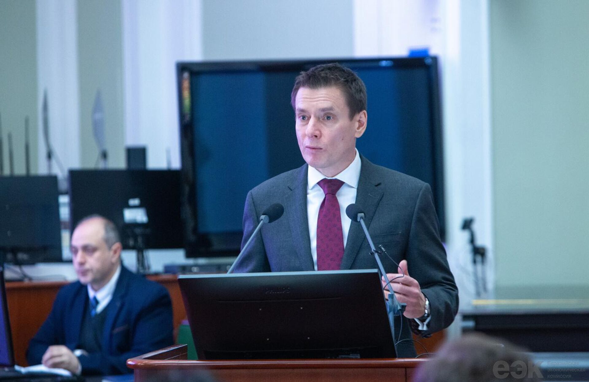 Министр по торговле ЕЭК Андрея Слепнева встретился с руководителями монгольских министерств и ведомств Министр по торговле ЕЭК Андрея Слепнева встретился с руководителями монгольских министерств и ведомств - Sputnik Казахстан, 1920, 11.02.2026