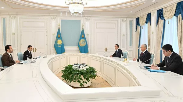 Президент Мұсылман ақсақалдар кеңесінің және шейх Заид атындағы Адамзат бауырластығы сыйлығының Бас хатшысы Мұхаммед Әбделсаламмен кездесті - Sputnik Қазақстан