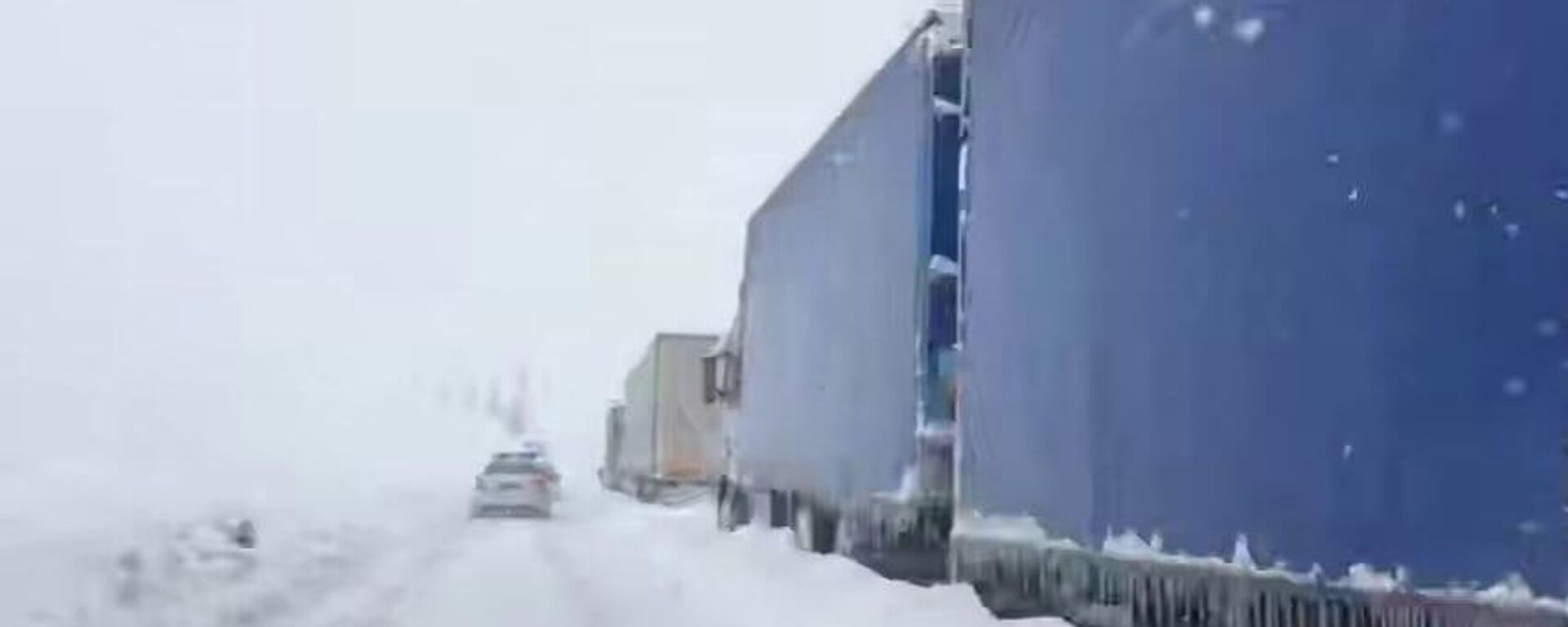 Жолдағы автокөліктер - Sputnik Қазақстан, 1920, 13.02.2026