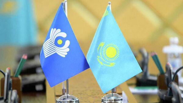 Флаги СНГ и Казахстана - Sputnik Казахстан