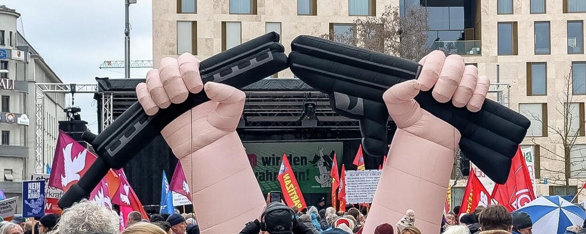 Акция протеста в Мюнхене - Sputnik Казахстан, 1920, 14.02.2026