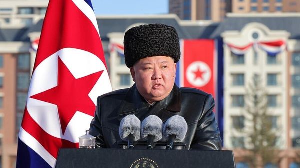 Ким Чен Ын выступил на открытии улицы в честь участников боевых действий в Курской области - Sputnik Казахстан
