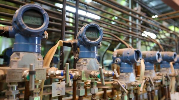 Премьер Казахстана Олжас Бектенов посетил ТЭЦ-3 в Астане - Sputnik Казахстан