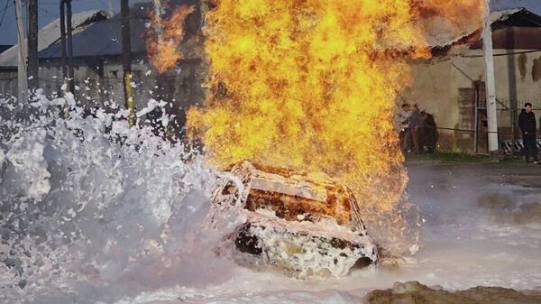 Түркістан облысында көлік газ құбырына соғылып, өртеніп кетті Түркістан облысында көлік газ құбырына соғылып, өртеніп кетті - Sputnik Қазақстан