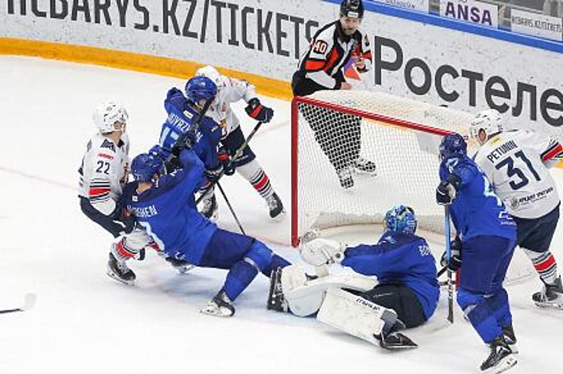 Матч между ХК Барыс и ХК Металлург - Sputnik Казахстан, 1920, 18.02.2026