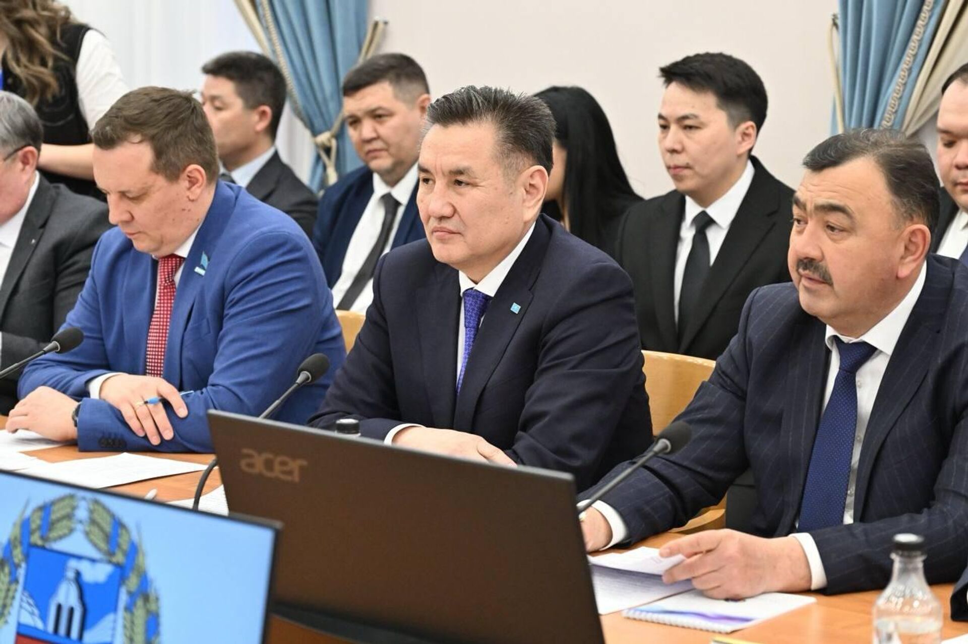 Аким ВКО Нурымбет Сактаганов и губернатор Алтайского края Виктор Томенко встретились в Барнауле Аким ВКО Нурымбет Сактаганов и губернатор Алтайского края Виктор Томенко встретились в Барнауле - Sputnik Казахстан, 1920, 19.02.2026