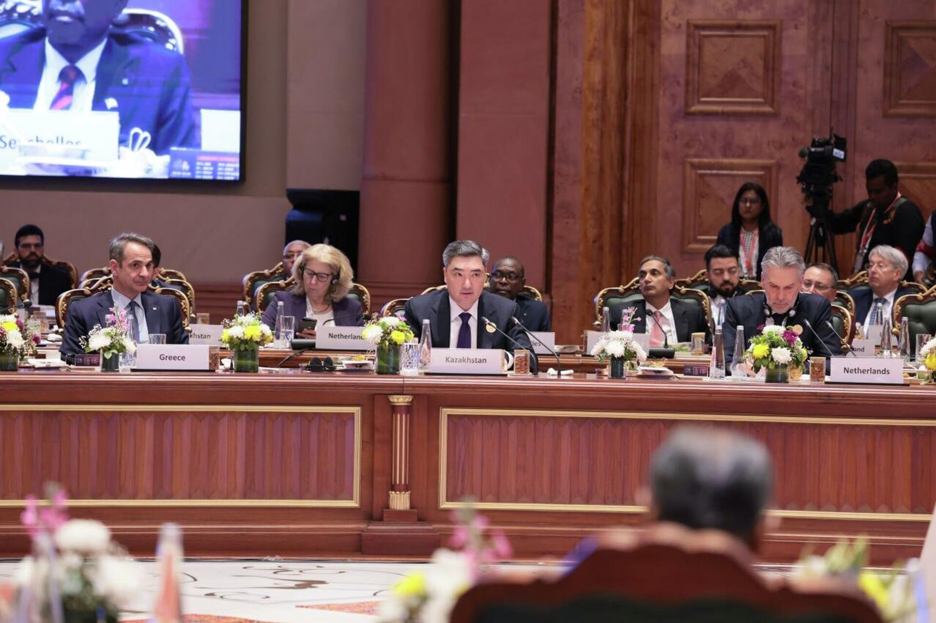 Премьер Казахстана Олжас Бектенов принял участие в India AI Impact Summit 2026 - Sputnik Казахстан, 1920, 19.02.2026