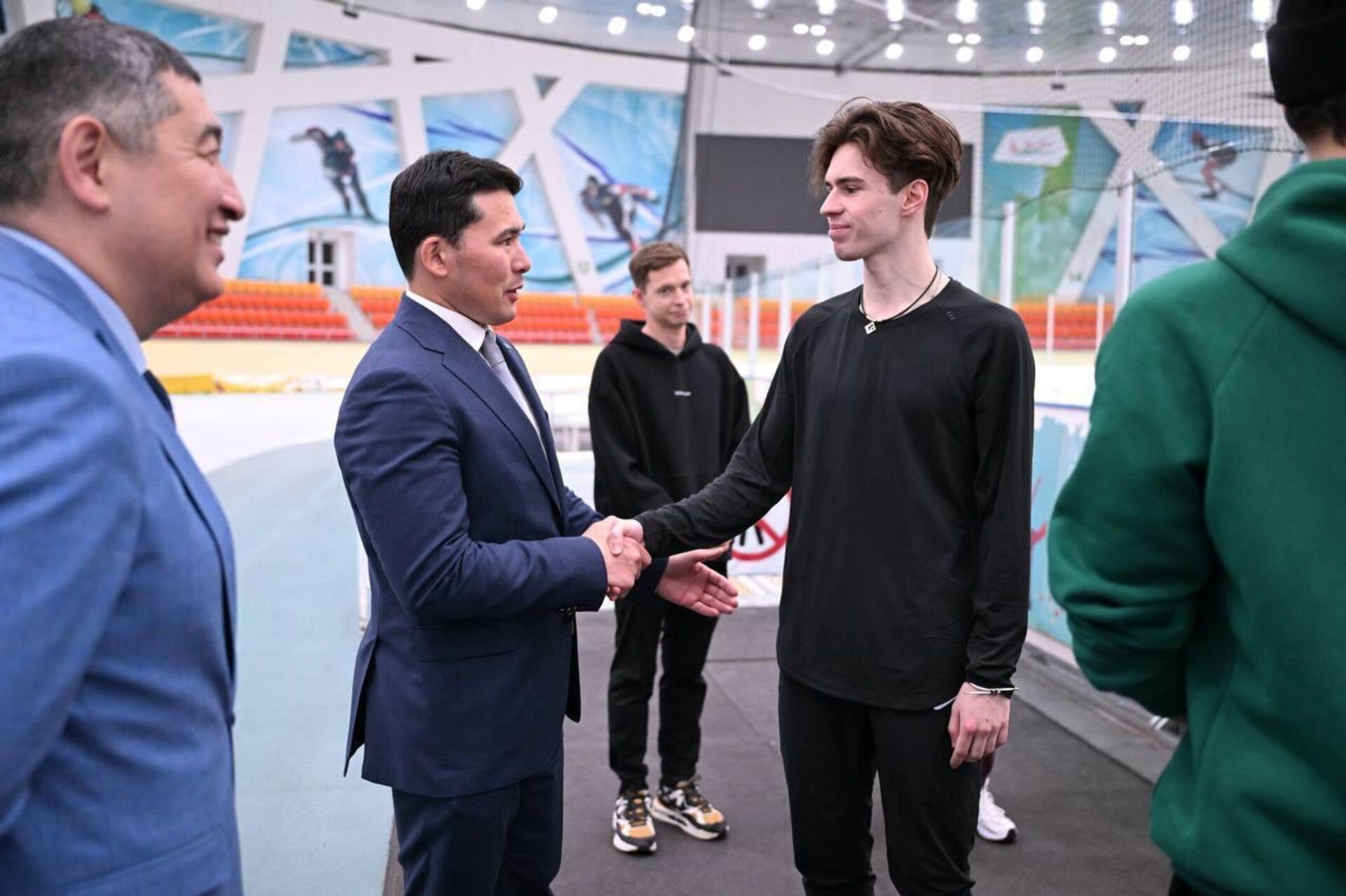 Министр туризма и спорта РК Ербол Мырзабосынов встретился с Михаилом Шайдоровым - Sputnik Казахстан, 1920, 20.02.2026