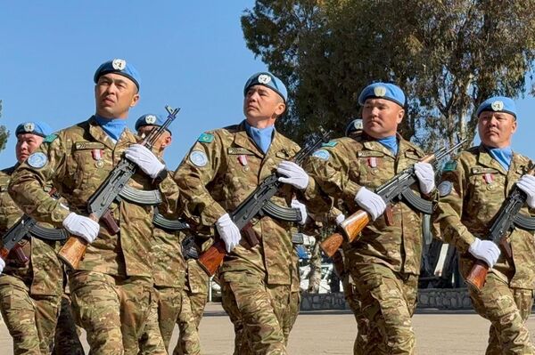 Казахстанские миротворцы на Голанских высотах удостоены медалей ООН - Sputnik Казахстан