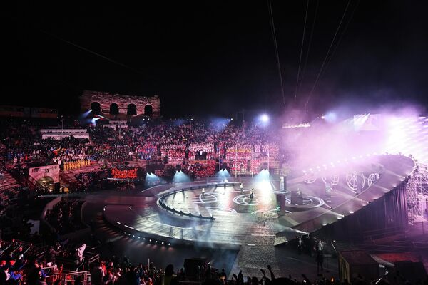 Церемония закрытия XXV Олимпийских игр в Вероне Церемония закрытия XXV Олимпийских игр в Вероне - Sputnik Казахстан