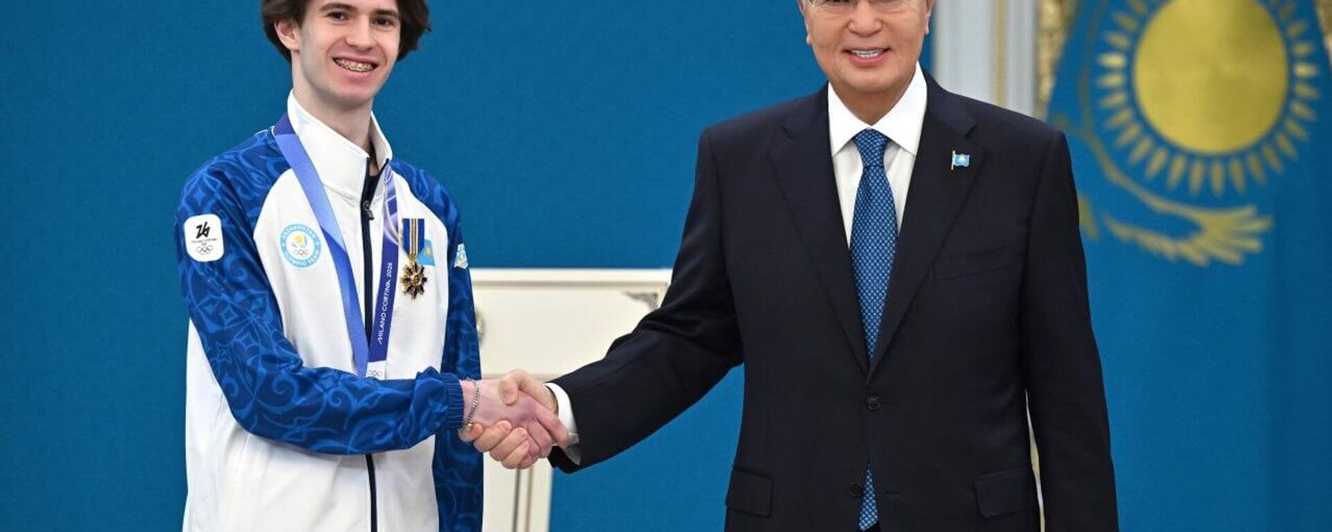 Тоқаев XXV Қысқы Олимпиада ойындарының чемпионы Михаил Шайдоровты марапаттады - Sputnik Қазақстан, 1920, 25.02.2026
