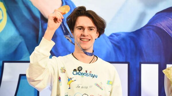 Олимпиада чемпионы Михаил Шайдоров Алматыға жетті - Sputnik Қазақстан