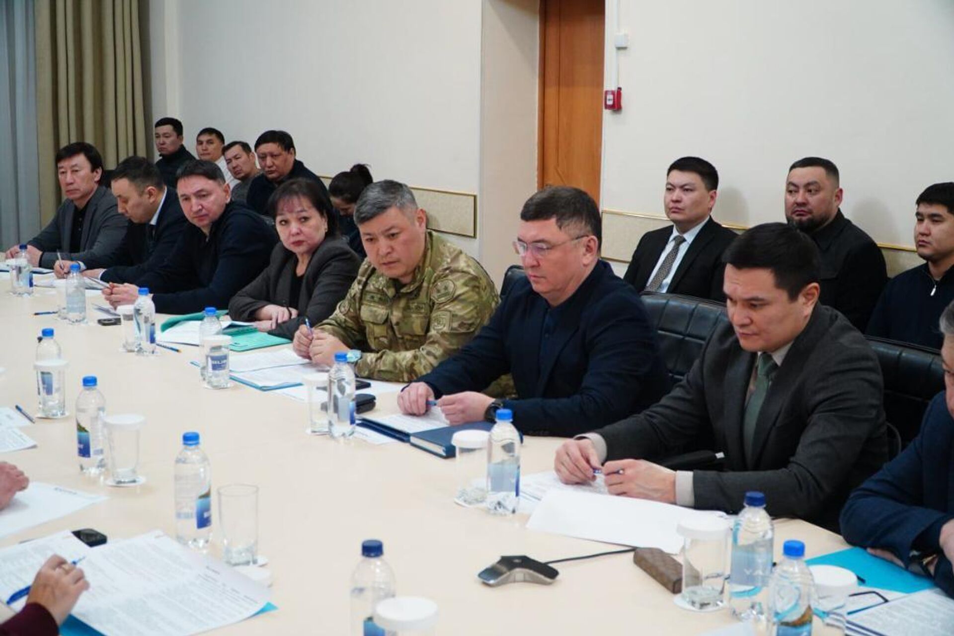 Аким Акмолинской области Марат Ахметжанов провел выездное заседание оперштаба в Щучинске - Sputnik Казахстан, 1920, 28.02.2026