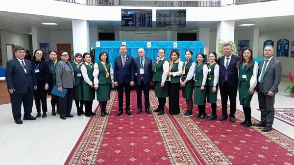 Долгосрочные наблюдатели от СНГ на референдуме в Казахстане посетили ряд территориальных и участковых избирательных комиссий - Sputnik Казахстан