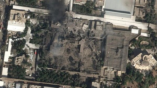 NYT выложила снимок резиденции Хаменеи в Тегеране, разрушенной при ударе - Sputnik Казахстан