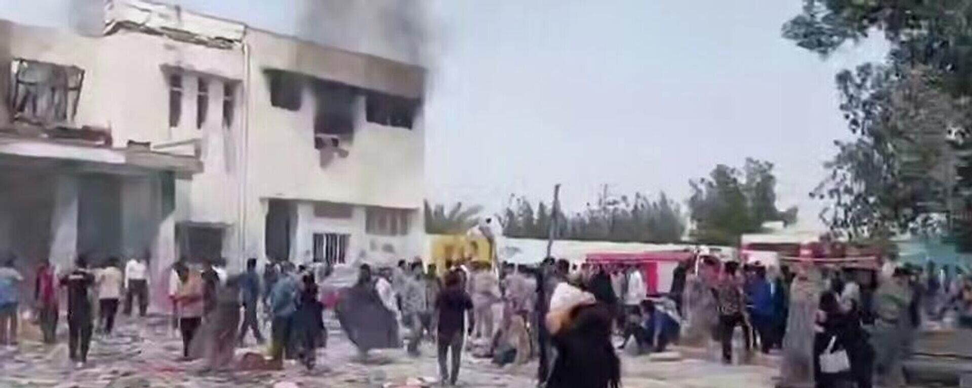 На месте удара по школе на юге Ирана - Sputnik Казахстан, 1920, 01.03.2026