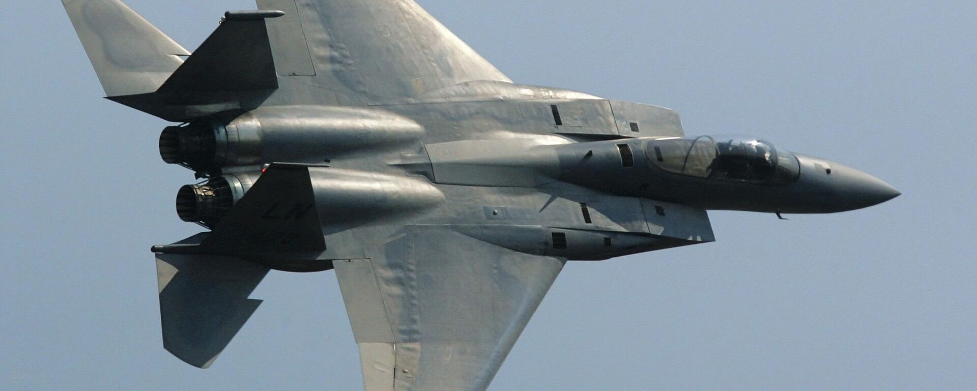 Американский истребитель F-15, архивное фото - Sputnik Казахстан, 1920, 20.03.2026