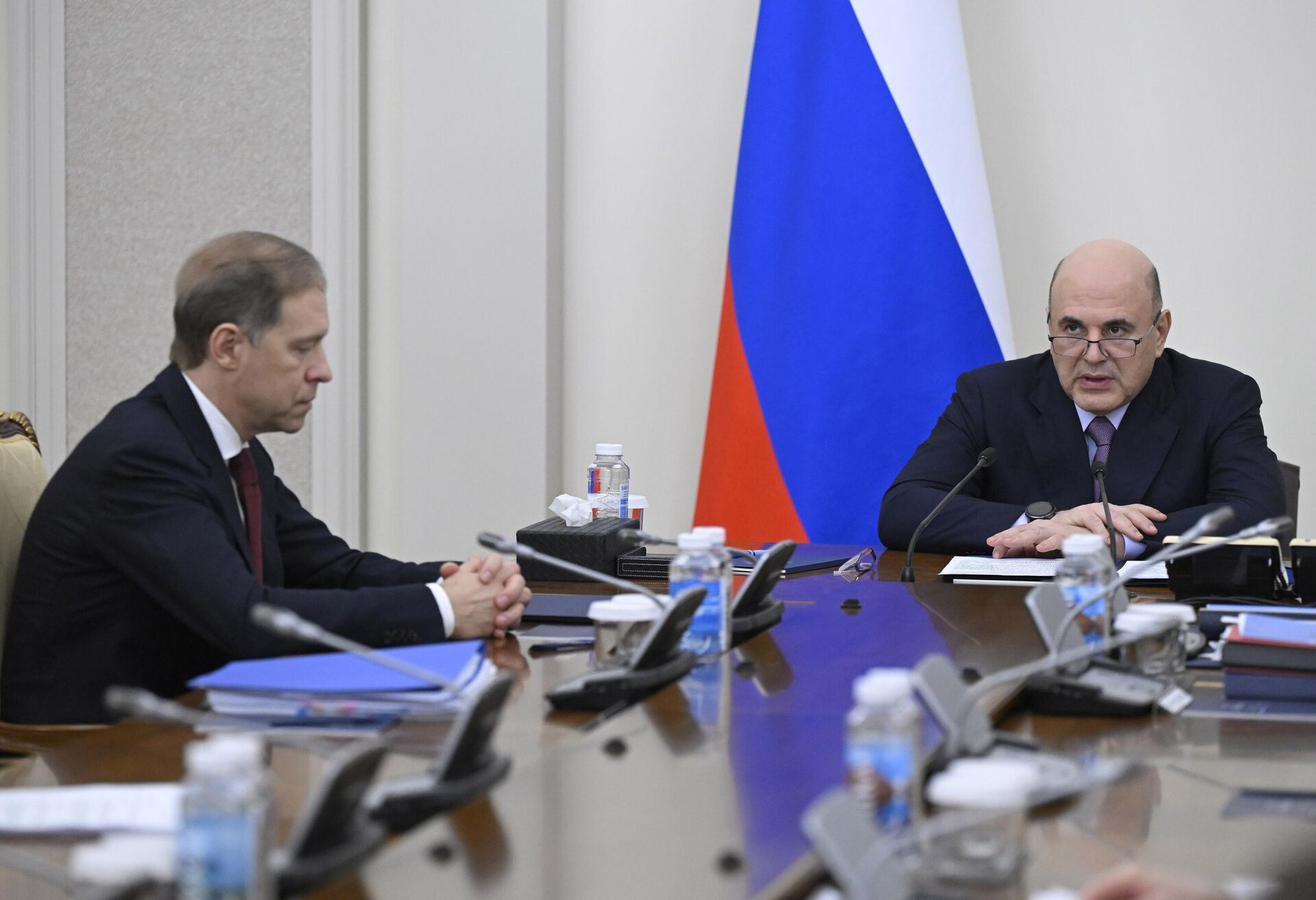 Премьер-министр Михаил Мишустин провел совещание с вице-премьерами РФ - Sputnik Казахстан, 1920, 04.03.2026