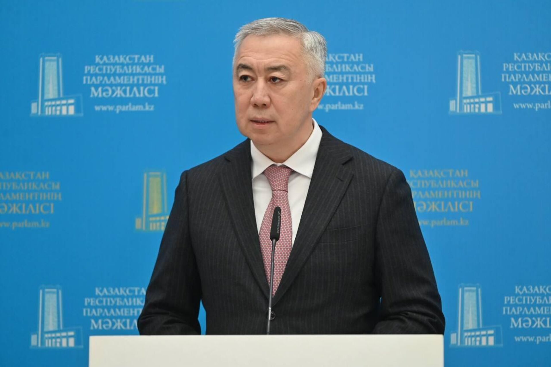 Вице-премьер Казахстана Серик Жумангарин - Sputnik Казахстан, 1920, 04.03.2026