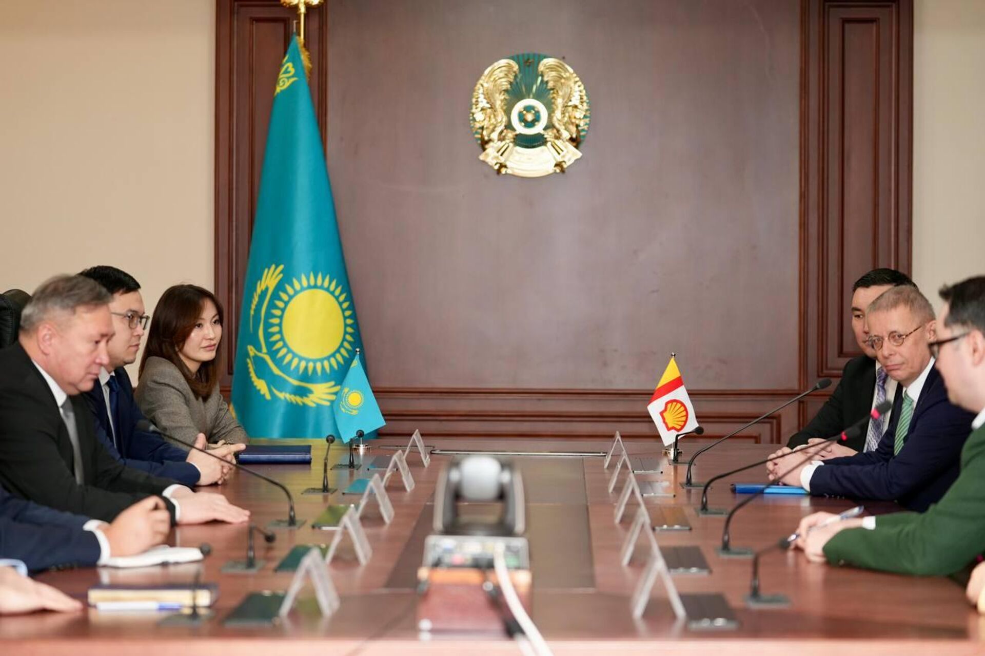 Минэнерго и Шелл Казахстан подписали контракт на геологоразведку участка Жанатурмыс в Актюбинской области - Sputnik Казахстан, 1920, 05.03.2026