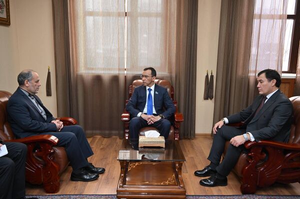 Мәулен Әшімбаев президент Қасым-Жомарт Тоқаевтың атынан Иран халқына көңіл айтты - Sputnik Қазақстан