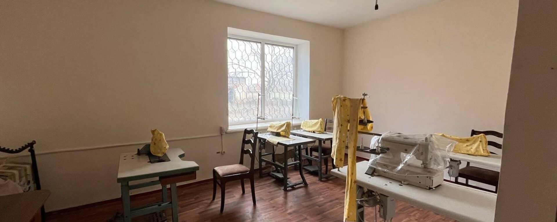 Қонаев қаласына қарасты Шеңгелді ауылдық округіндегі екі қабатты ғимаратқа қатысты дау шықты - Sputnik Қазақстан, 1920, 06.03.2026