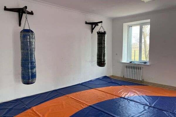 Қонаев қаласына қарасты Шеңгелді ауылдық округіндегі екі қабатты ғимаратқа қатысты дау шықты - Sputnik Қазақстан