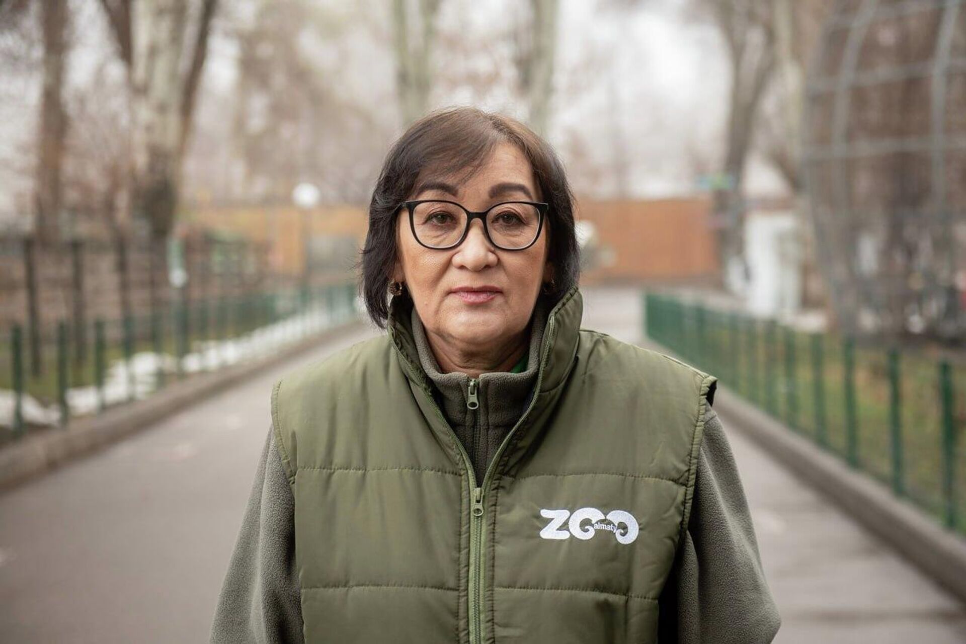  Шолпан Каиповна Абдибекова 32 года работает с обезьянами в Алматинском зоопарке - Sputnik Казахстан, 1920, 08.03.2026